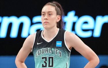 BREANNA STEWART