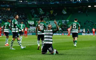 epa10280007 Sporting's Arthur Gomes celebrates after scoring the 1-0 lead during the UEFA Champions League group D soccer match between Sporting and Eintracht Frankfurt at Alvalade stadium in Lisbon, Portugal, 01 November 2022.  EPA/ANTONIO COTRIM