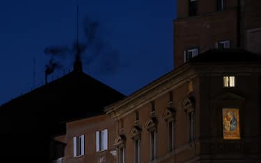 Black smoke comes out of the chimney atop the Sistine chapel on the first day of the conclave, Vatican City, 07 May 2025.  ANSA/ANDREA SOLERO
