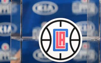 The logo of the Los Angeles Clippers is seen during a press conference in Los Angeles on July 24, 2019. (Photo by FREDERIC J. BROWN / AFP) (Photo by FREDERIC J. BROWN/AFP via Getty Images)