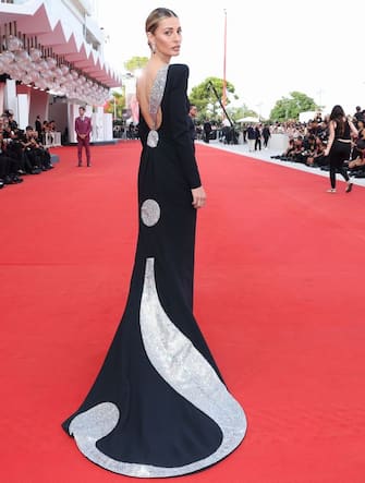 05-sveva-alviti-venezia-red-carpet-getty - 1
