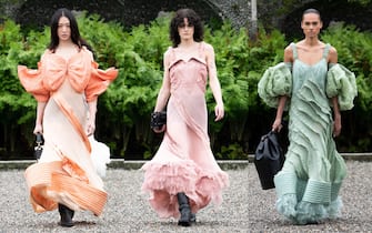 sfilata di Louis Vuitton isola bella lago maggiore