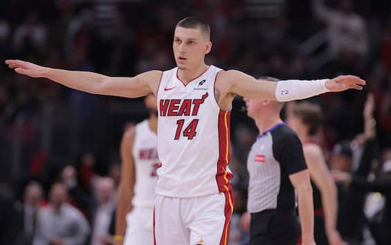 Herro’s 38 Points Keep Heat Alive | Bulls vs. Miami Highlights