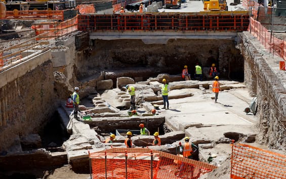Giubileo Roma 2025, durante gli scavi a piazza Pia scoperta lavanderia del II secolo. FOTO