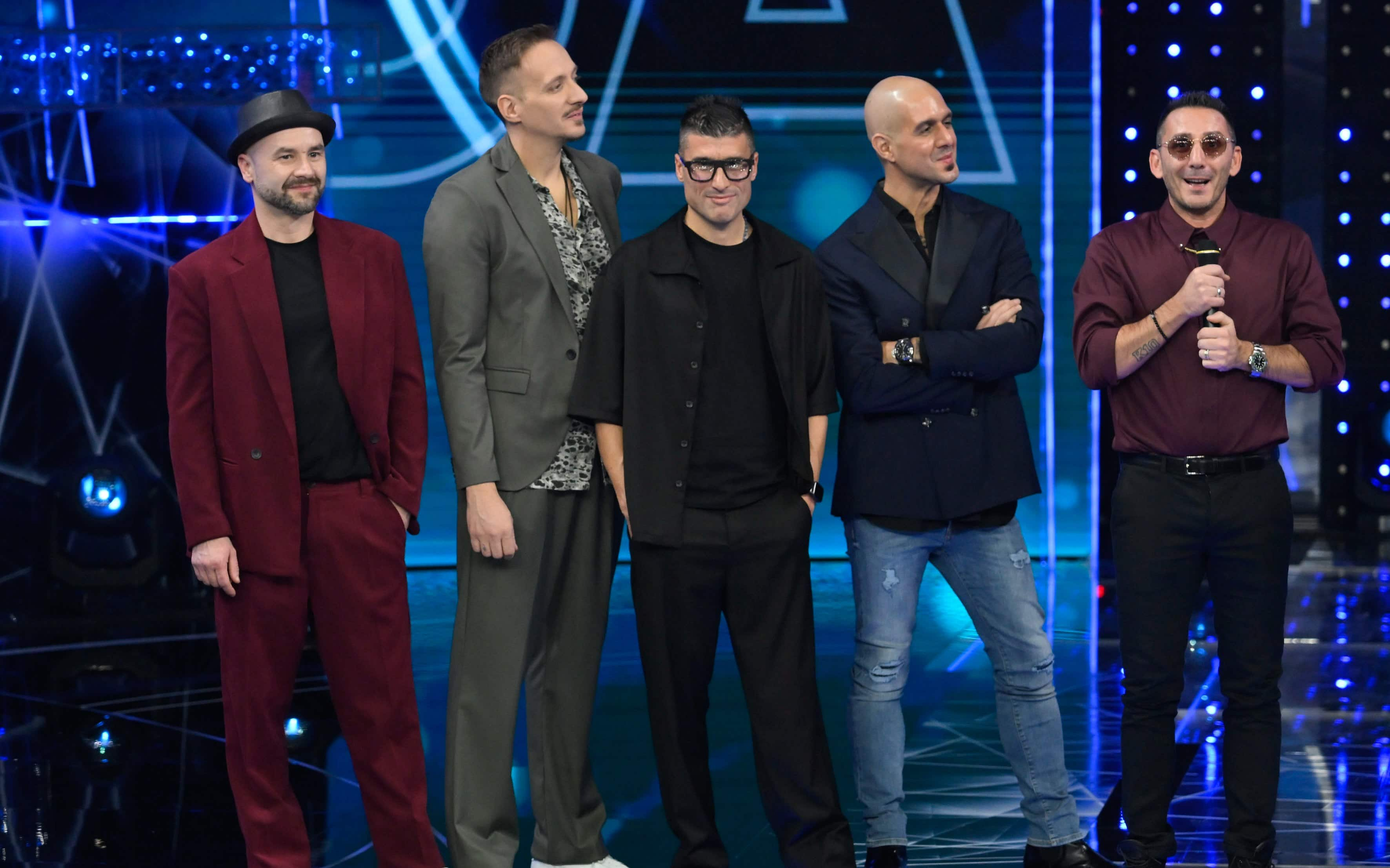 La canzone dei Modà a Sanremo 2025, testo e significato di Non ti dimentico | Sky TG24