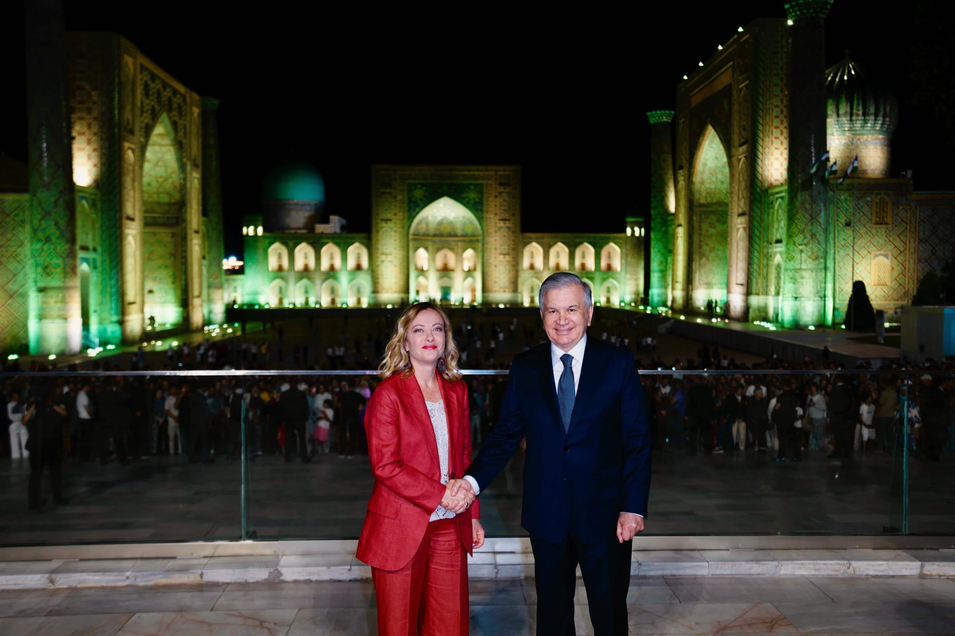 Italian Prime Minister Giorgia Meloni with Uzbek President, Shavkat Mirziyoyev, during their meeting in Samarkand, Uzbekistan, 28 May 2025. 
ANSA/CHIGI PALACE PRESS OFFICE/FILIPPO ATTILI
+++ ANSA PROVIDES ACCESS TO THIS HANDOUT PHOTO TO BE USED SOLELY TO ILLUSTRATE NEWS REPORTING OR COMMENTARY ON THE FACTS OR EVENTS DEPICTED IN THIS IMAGE; NO ARCHIVING; NO LICENSING +++ NPK +++
