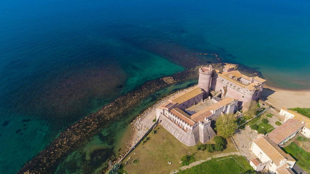 Castello_Errante_-_Santa_Severa_(2).jpg