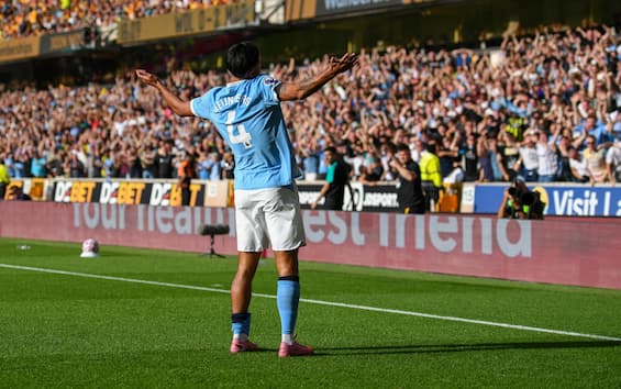 https://static.sky.it/editorialimages/6137cb4e75a461b64b0c7d593c9e162dfec2ac12/skysport/it/calcio/premier-league/partite/2025/giornata-1/wolverhampton-manchester-city/reijnders_ipa_man_city.jpg?im=Resize,width=565