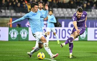 Fiorentina's foward Andrea Belotti (R) in action against Lazio's defender Nicolo Casale during the Serie A soccer match ACF Fiorentina vs SS Lazio at Artemio Franchi Stadium in Florence, Italy, 26 February 2024
ANSA/CLAUDIO GIOVANNINI