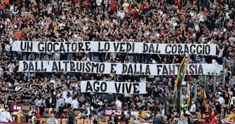 AS Roma' supporters show a banner during the Italian Serie A soccer match between AS Roma and SS Lazio at the Olimpico stadium in Rome, Italy, 06 April 2024.  ANSA/ETTORE FERRARI

