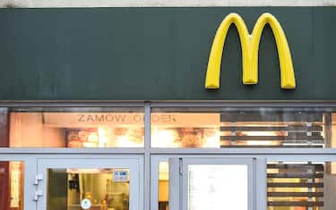 WARSAW, POLAND  NOVEMBER 30:(SOUTH AFRICA AND POLAND OUT) McDonald's restaurant logo on the building located in the city center (Srodmiescie) on November 30, 2016 in Warsaw, Poland. Warsaw is home to many national institutions and government agencies, as well as many domestic and international companies. (Photo by Karol Serewis/Gallo Images Poland/Getty Images)