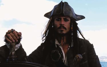 JOHNNY DEPP
ORLANDO BLOOM
in Pirates Of The Caribbean
Filmstill - Editorial Use Only
Ref: FB
sales@capitalpictures.com
www.capitalpictures.com
Supplied by Capital Pictures
