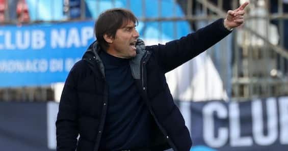 C'è l'interesse del Siviglia su un attaccante del Napoli