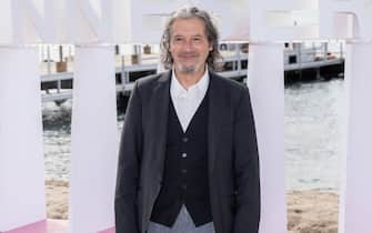 CANNES, FRANCE - APRIL 10: Marc Duret attends the "Franklin" Photocall during the 7th Canneseries International Festival on April 10, 2024 in Cannes, France. (Photo by Arnold Jerocki/WireImage)