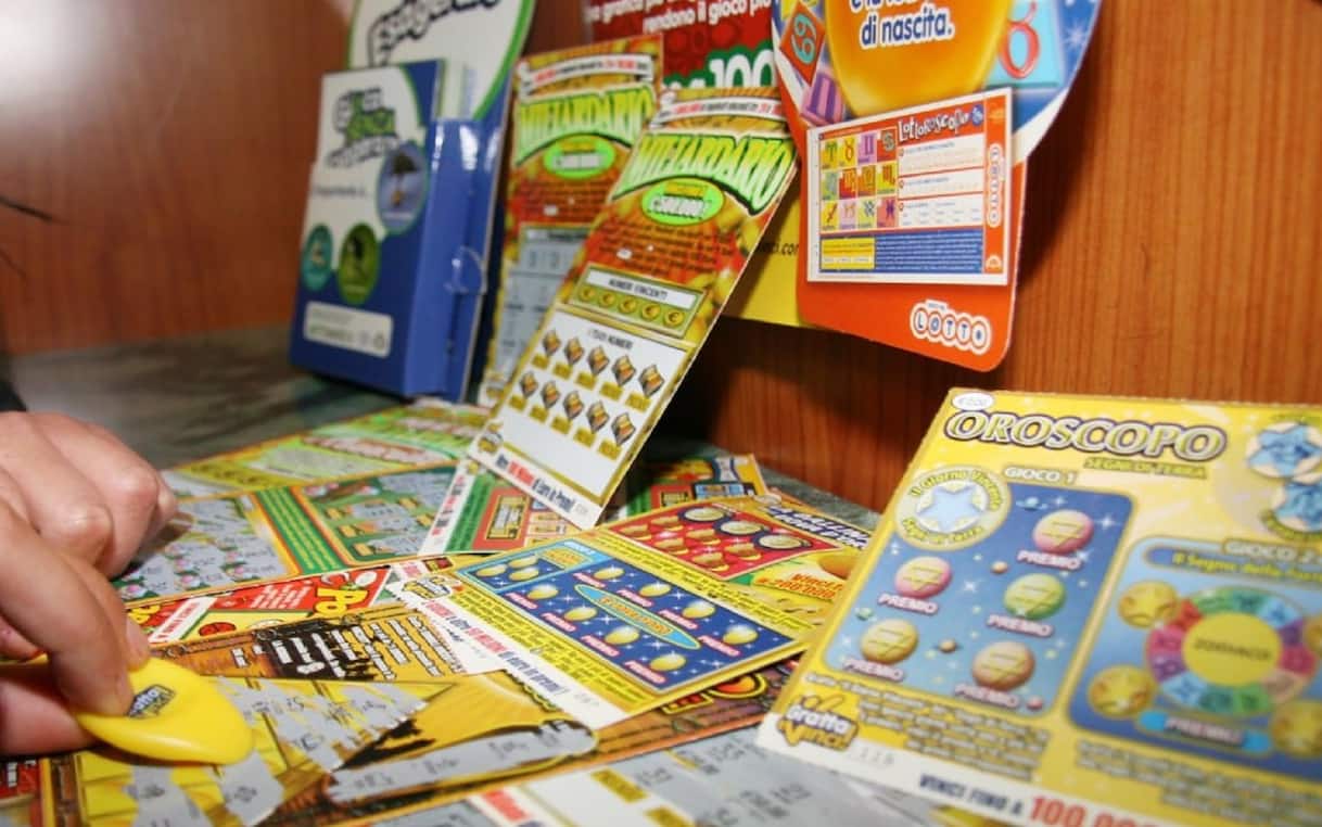 Friuli, giovane centra 500mila euro al Gratta e vinci e sviene