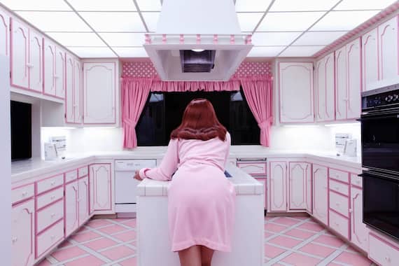 Dalla serie What to do with a million years ©Juno Calypso