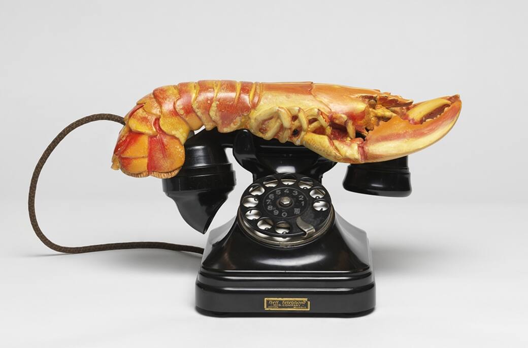 Salvador_Dali_-_Lobster_Telephone.jpeg