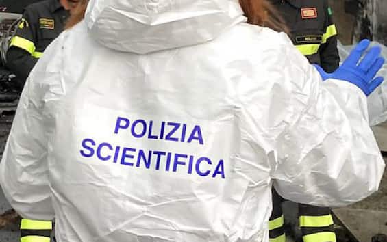 omicidio suicidio a pisa spara alla moglie e poi si uccide