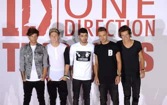 (L-R) Louis Tomlinson, Niall Horan, Zayn Malik,  Liam Payne and Harry Styles of One Direction at the This Is Us Photocall, Big Sky Studios, London.

Photo Credit should read Doug Peters EMPICS Entertainment