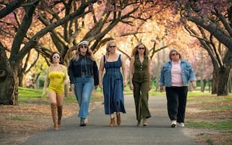 Kinda Pregnant. (L to R) Lizze Broadway as Shirley, Jillian Bell as Kate, Amy Schumer as Lainy, Brianne Howey as Megan and Urzila Carlson as Fallon in Kinda Pregnant. Cr. Scott Yamano/Netflix © 2024.