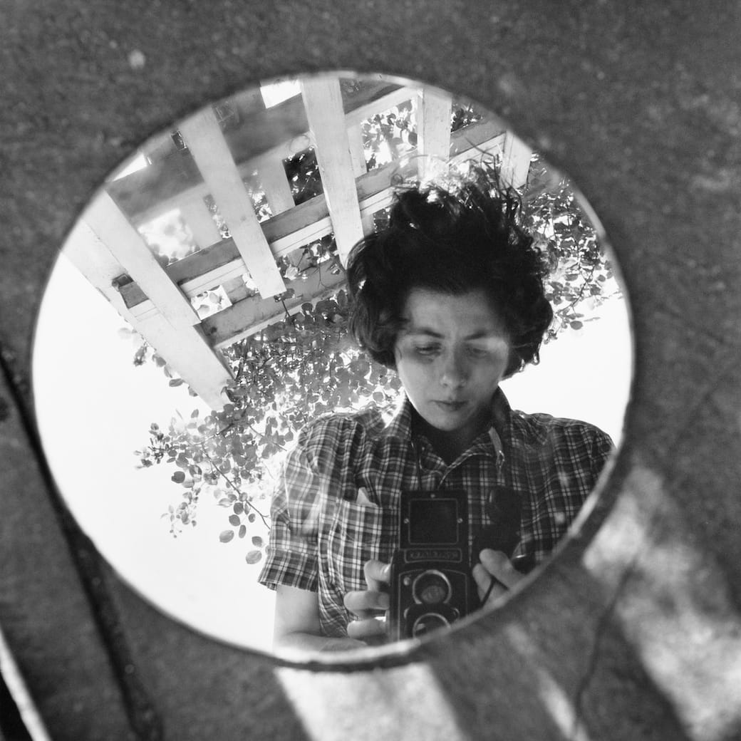 Vivian Maier, Self-Portrait, New York, NY, 1953. Gelatin silver print, 2012, 40x50 cm ©Estate of Vivian Maier, Courtesy of MaloofCollection and Howard Greenberg Gallery, NY