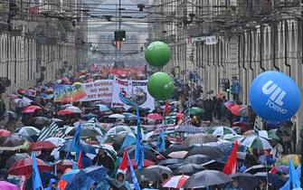 La manifestazione del Primo maggio a Torino