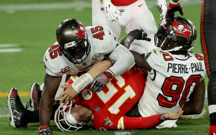 Mahomes sottoposto alla "cura Jason Pierre-Paul"