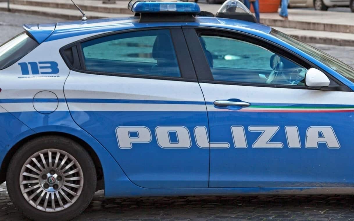 Latina, 63enne trovata morta in casa: fermata una donna