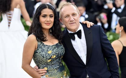 Salma Hayek si "risposa" con François-Henri Pinault a Bora Bora