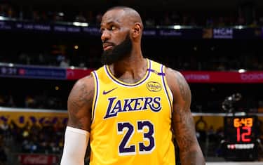 LEBRON ARRIVA COL FIATO CORTO, COME I LAKERS