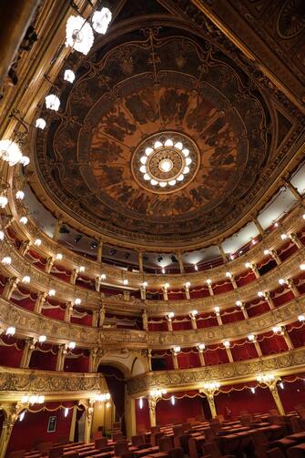 Facciamo luce teatro Carignano. Torino , Facciamo luce teatro Carignano. Torino