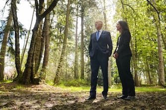 “Questa crisi, la crisi climatica, è una vera opportunità, un’opportunità per fare cose che volevamo fare”: nella Giornata mondiale della Terra, il presidente Biden ha ostentato ottimismo
