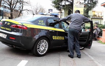 Napoli, trasferita a sua insaputa. La Gdf scopre furto d'identità