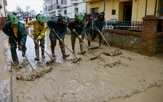 Personnel of the Junta de Andalucía do cleanup work after the passage of the Dana. On October 30, 2024, in Malaga, Andalusia (Spain). La Dana wreaks havoc in the province of Malaga. Photo by Alex Zea/Europa Press/ABACAPRESS.COM