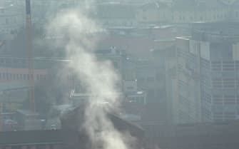 Milano - Smog - Morti premature per inquinamento - all'iItalia il primato negativo dell Unione Europea - Riscaldameto delle abitazioni