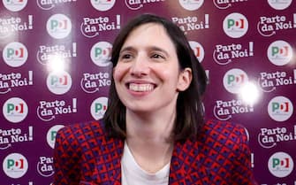 Elly Schlein nella sede del suo comitato elettorale, dopo la comunicazione dei risultati parziali delle primarie del Partito Democratico, Roma, 27 febbraio 2023.
ANSA/FABIO FRUSTACI