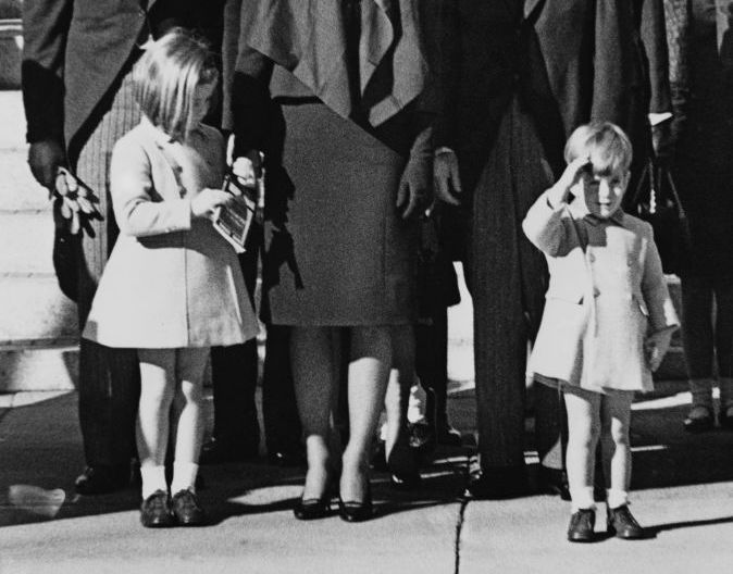 John Fitzgerald Kennedy Jr: oggi l'anniversario della morte accaduta 20