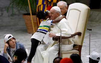 L'incontro tra il Papa e i bambini