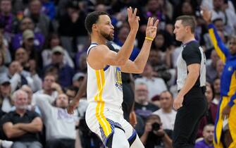 SACRAMENTO, CALIFORNIA - OCTOBER 27: Stephen Curry #30 of the Golden State Warriors reacts after making a three-point shot and getting fouled against the Sacramento Kings during the second half at Golden 1 Center on October 27, 2023 in Sacramento, California. NOTE TO USER: User expressly acknowledges and agrees that, by downloading and or using this photograph, User is consenting to the terms and conditions of the Getty Images License Agreement. (Photo by Thearon W. Henderson/Getty Images)