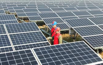 Xianning, CHINA-Photovoltaic power stations in Xianning, central Chinaâ€™s Hubei Province.(EDITORIAL USE ONLY. CHINA OUT) (Photo by /Sipa USA)