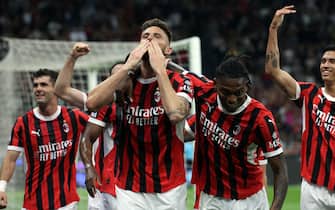 AC Milan's Olivier Giroud (C)  jubilates  with his teammates after scoring goal of 2 to 0 during the Italian serie A soccer match between AC Milan and Salernitana at Giuseppe Meazza stadium in Milan,  25 May  2024.
ANSA / MATTEO BAZZI