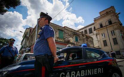 Rapina in villa nel Napoletano, fermate 3 persone: c'è anche un 12enne