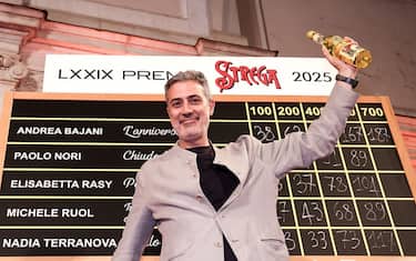 Chi è Andrea Bajani, Premio Strega 2025