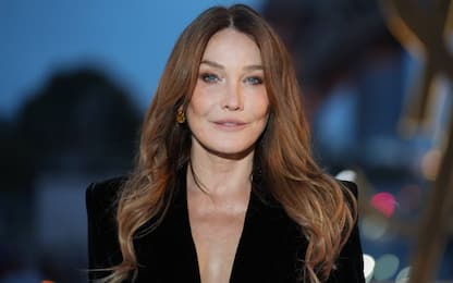 Inchiesta Sarkozy, Carla Bruni indagata e sotto controllo giudiziario