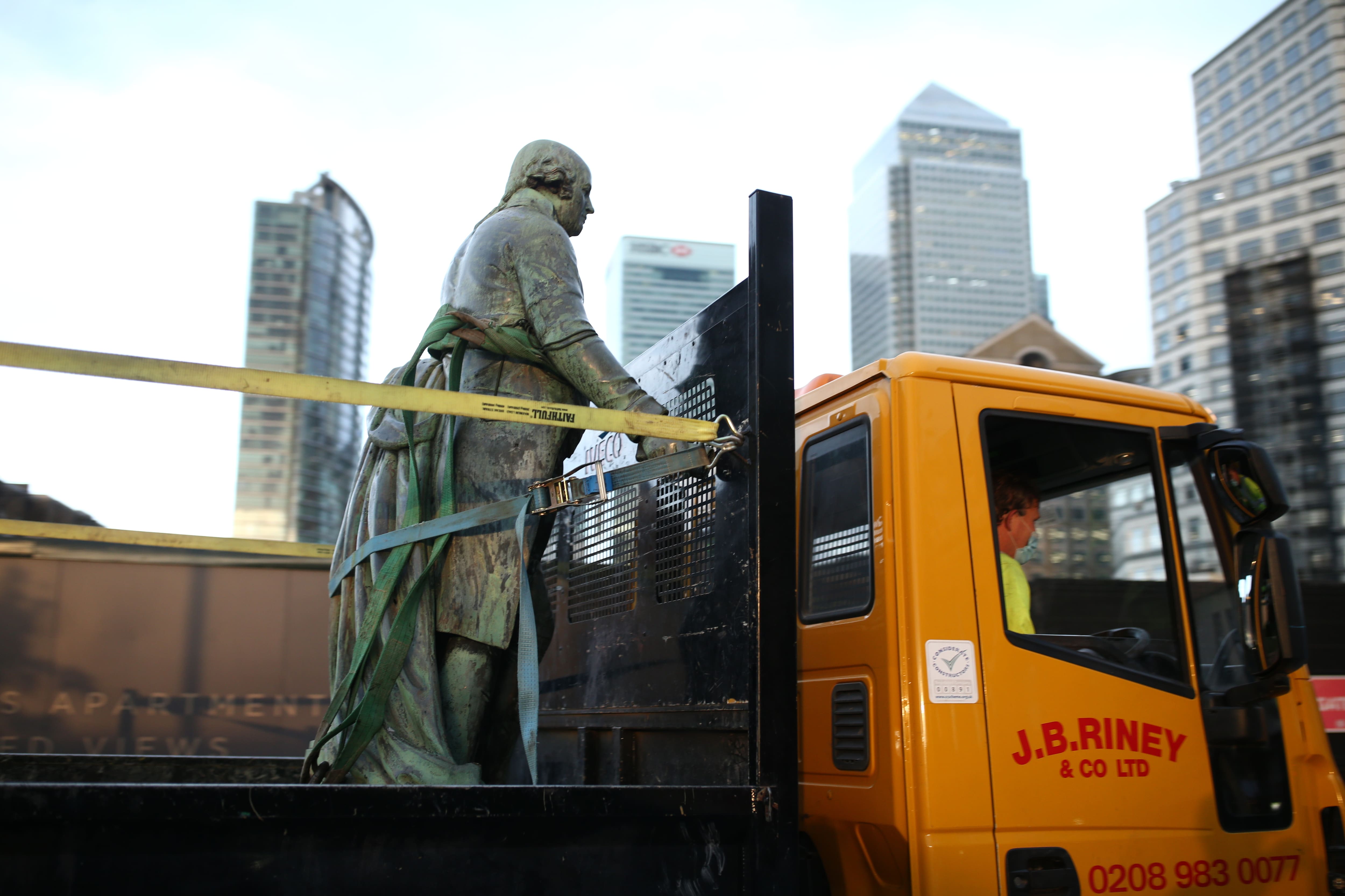 londra statua robert milligan