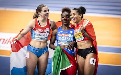 epa11952323 Silver medallist Mujinga Kambundji (R) of Switzerland, reacts next to Gold medallist Zaynab Dosso (C) of Italy, and third placed Patrizia van der Weken (L) of Luxembourg during the women's 60 meters final at the European Athletics Indoor Championships in Apeldoorn, Netherlands, 09 March 2025.  EPA/MICHAEL BUHOLZER