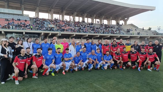 Torneo della Legalità a Caltanissetta: in campo carabinieri, magistrati, attori e cantanti Torneo della Legalità a Caltanissetta: in campo carabinieri, magistrati, attori e cantanti
