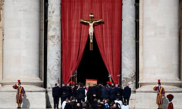Oltre duecentomila persone attese per le esequie del Papa