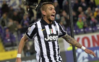 Juventus' Roberto Pereyra jubilates after scoring the goal during the Italy Cup semifinal soccer match ACF Fiorentina vs Juventus FC at Artemio Franchi stadium in Florence, Italy, 07 April 2015.
ANSA/MAURIZIO DEGL'INNOCENTI
