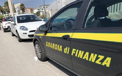 Pavia, evasione fiscale e riciclaggio: sequestro da 1,4 milioni